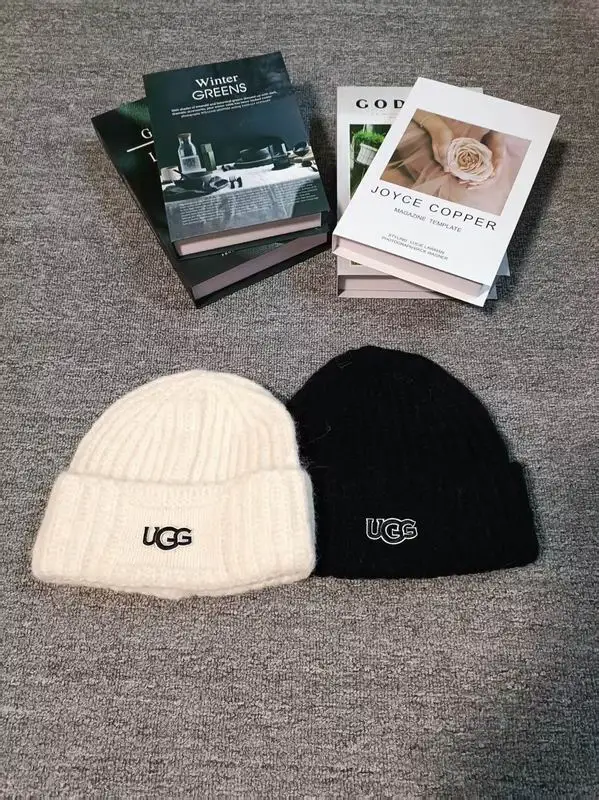 UGG hat dx (559)